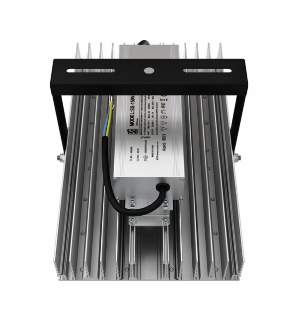 Прожектор 150 S CRI70 3000К 155х70°