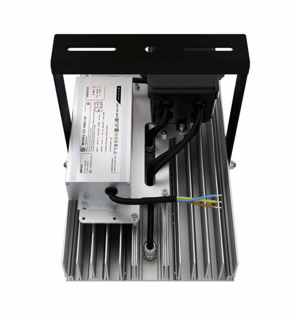 Прожектор 100 S CRI90 5700К 35°